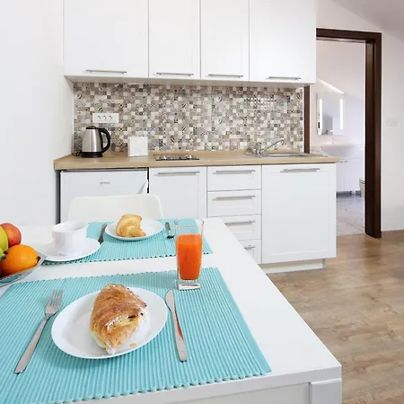 Centrally Located Studio Apartment Seagull Rijeka Exterior photo